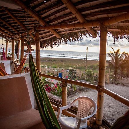 קנואה Beach Front Bungalows At The Coconut מראה חיצוני תמונה